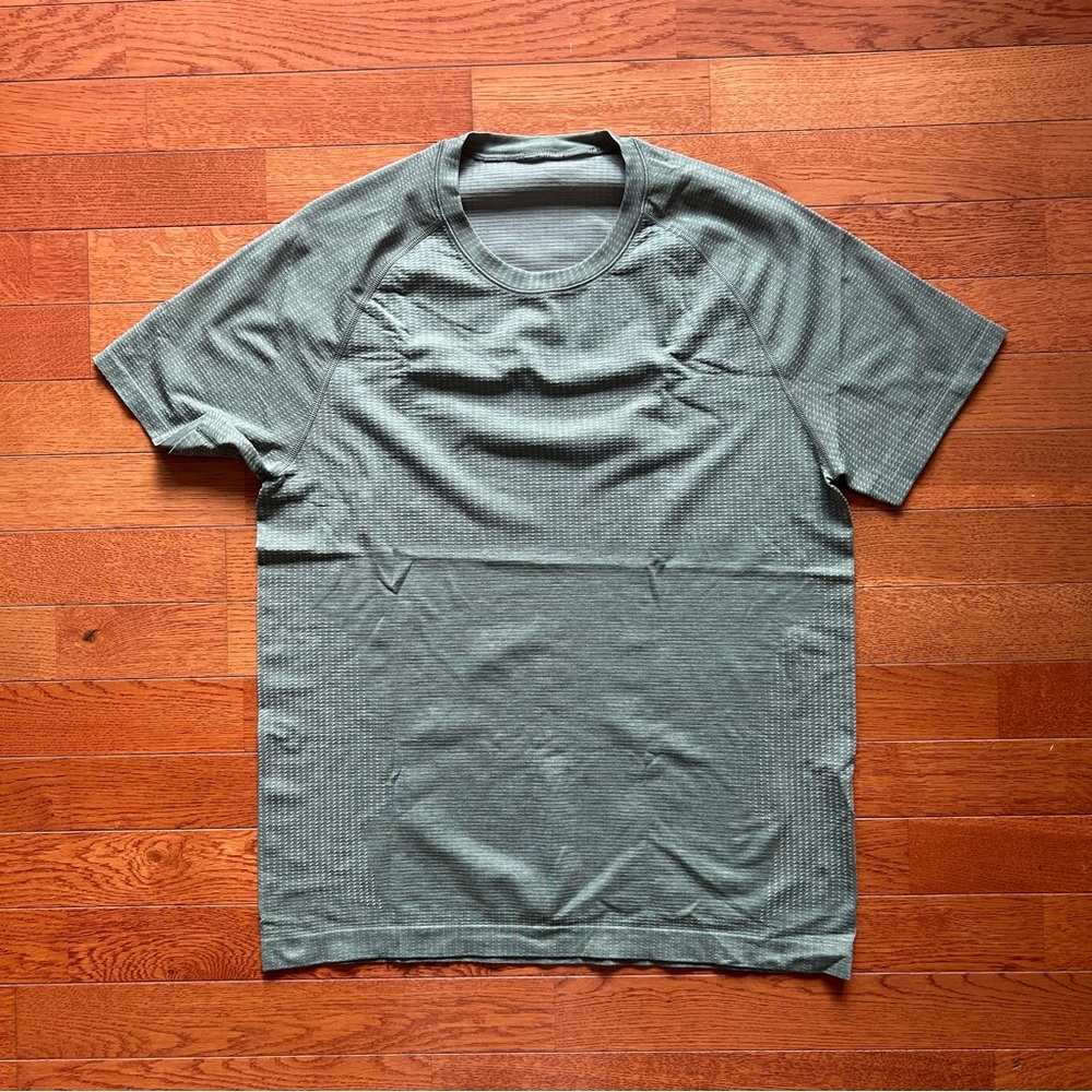 Lululemon Metal Vent Tech T Shirt Green
